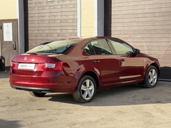 car-image