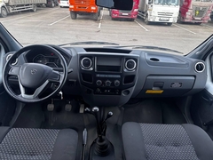 car-image