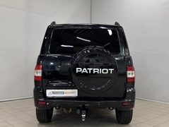 car-image